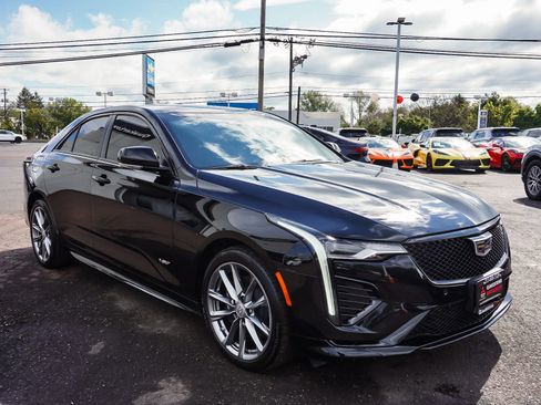 Used 2025 Cadillac CT4 V AWD/4WD image 3