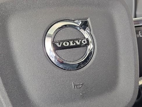 Certified 2023 Volvo XC40 B5 Plus w/ Driver Assist Package image 32