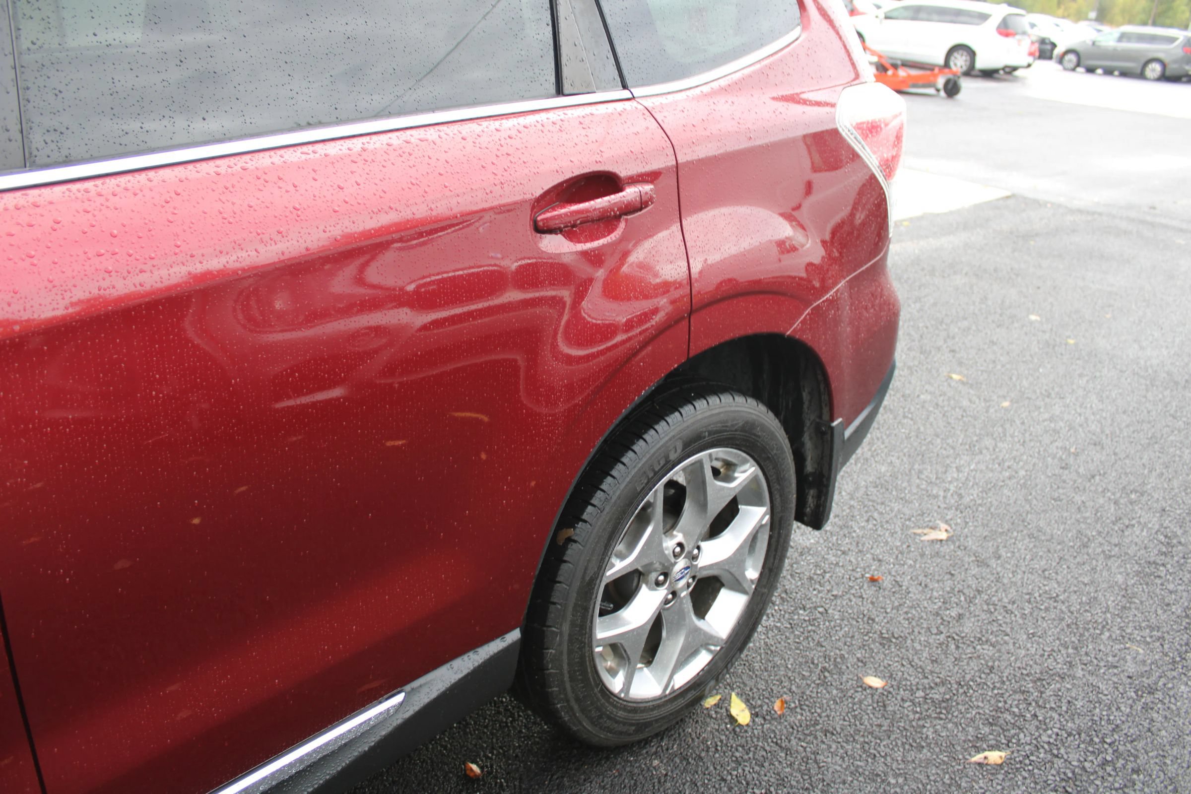 Used 2018 Subaru Forester 2.5i Touring AWD/4WD image 4