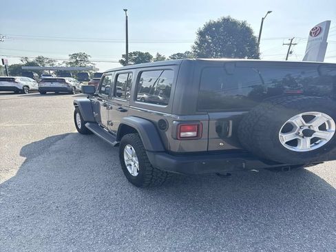 Used 2018 Jeep Wrangler Unlimited Sport S AWD/4WD image 6