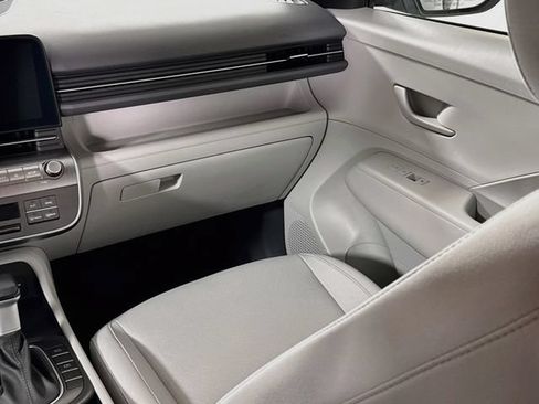 Certified 2025 Hyundai Kona SEL AWD/4WD image 23