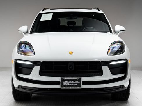 Certified 2026 Porsche Macan AWD/4WD image 33