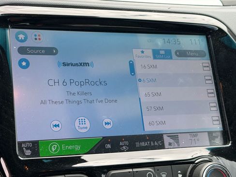 Used 2017 Chevrolet Bolt Premier w/ Driver Confidence II Package FWD image 10