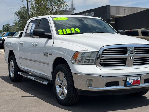 Used 2017 RAM 1500 Lone Star RWD image 3