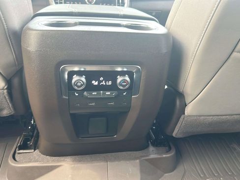 Used 2026 GMC Yukon XL Elevation w/ Elevation Premium Package RWD image 20