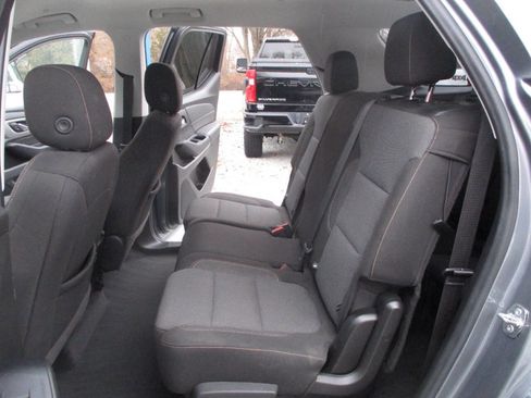 Used 2020 Chevrolet Traverse LS image 28