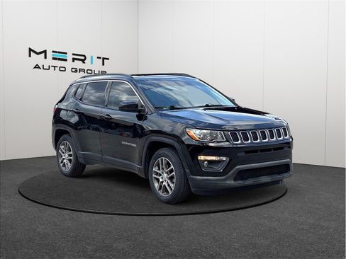 Used 2020 Jeep Compass Latitude w/ Popular Equipment Group FWD image 1