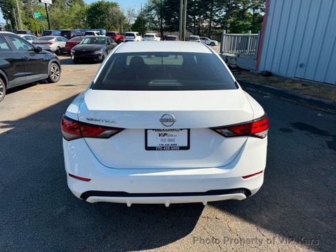 Used 2025 Nissan Sentra S image 6