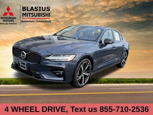 Used 2025 Volvo S60 B5 Core image 4