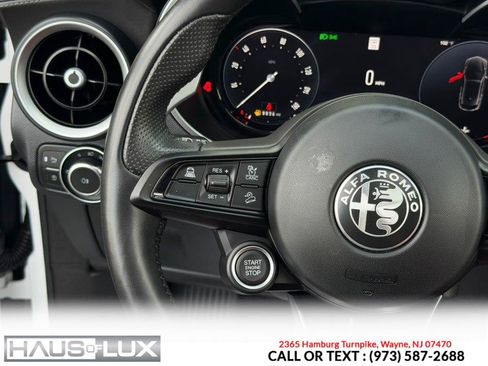 Used 2024 Alfa Romeo Stelvio Veloce AWD/4WD image 30