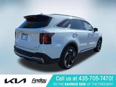 Used 2025 Kia Sorento EX AWD/4WD image 7