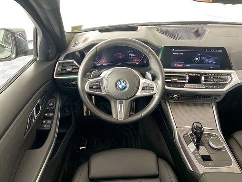 Used 2019 BMW 330i xDrive Sedan w/ M Sport Package AWD/4WD image 22