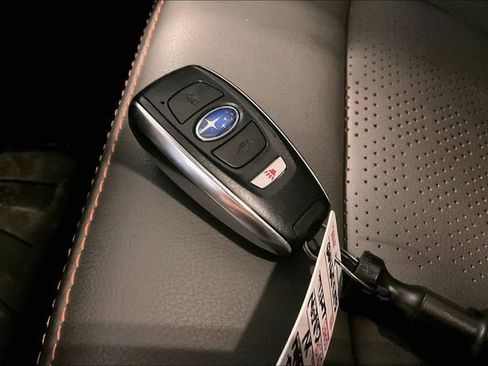 Used 2025 Subaru Crosstrek 2.5i Limited AWD/4WD image 11