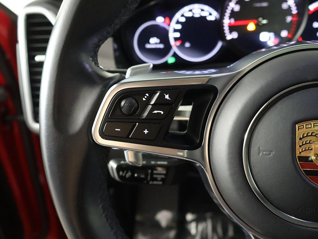 Used 2023 Porsche Cayenne Coupe w/ Towing Package w/o Tow Ball AWD/4WD image 41