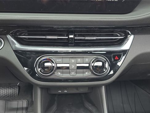 Used 2025 Buick Envista Sport Touring w/ Convenience I Package image 19