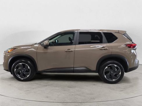 Used 2025 Nissan Rogue SV AWD/4WD image 8