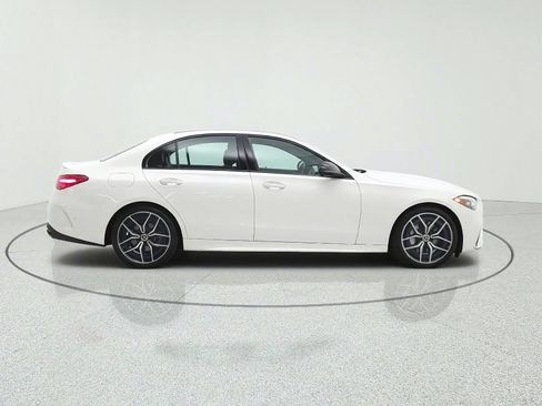 Used 2023 Mercedes-Benz C 300 Sedan image 4
