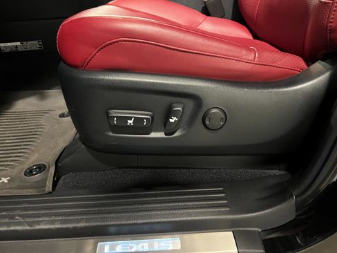 Used 2023 Lexus GX 460 Luxury w/ Sport Design Package image 25