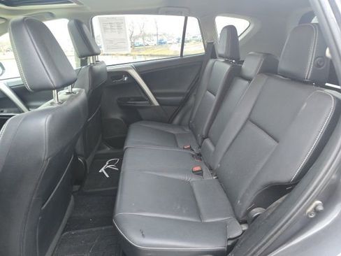 Used 2016 Toyota RAV4 Limited image 10