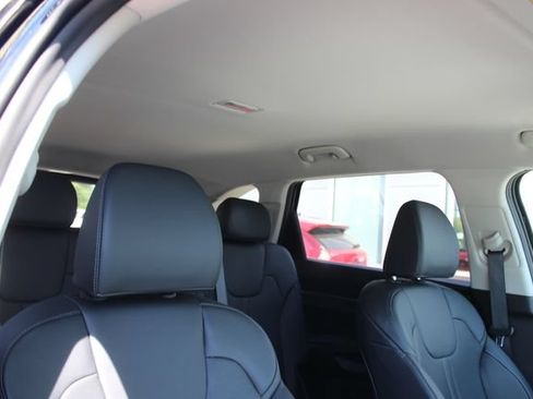 Used 2026 Kia Sorento EX AWD/4WD image 35