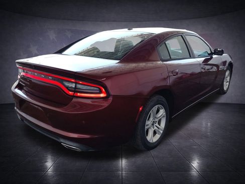 Used 2019 Dodge Charger SXT w/ Leather Interior Group RWD image 5