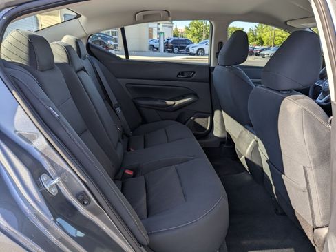 Used 2025 Nissan Altima 2.5 SV FWD image 31