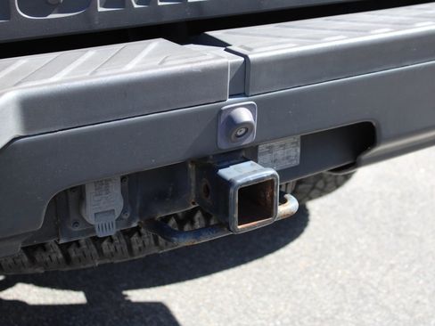 Used 2009 HUMMER H3T Luxury image 23