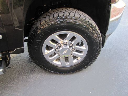 Used 2019 Chevrolet Silverado 2500 LTZ w/ Duramax Plus Package AWD/4WD image 25