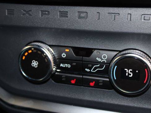 New 2026 Ford Expedition Tremor image 35