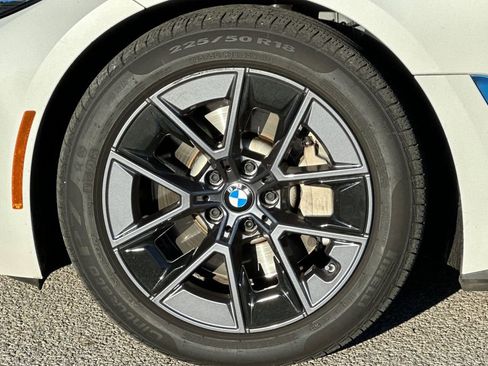 Used 2023 BMW i4 eDrive40 w/ Premium Package image 32