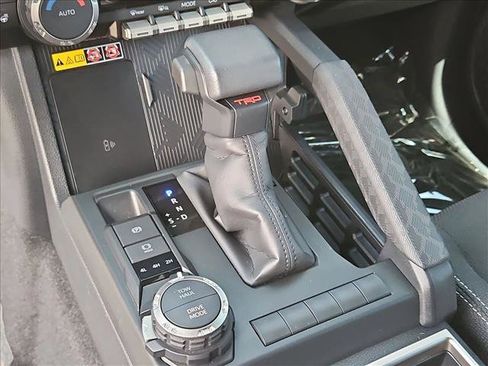 Certified 2025 Toyota 4Runner TRD Sport AWD/4WD image 17