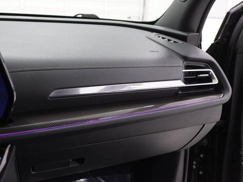 Used 2025 Chevrolet Traverse High Country w/ LPO, Floor Liner Package FWD image 38
