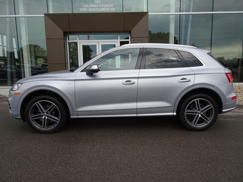 Used 2018 Audi SQ5 Prestige AWD/4WD image 2