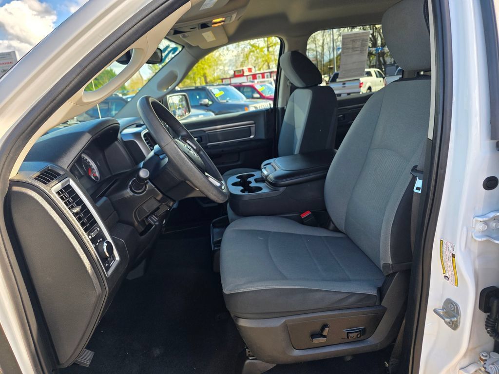 Used 2021 RAM 1500 Classic SLT w/ Protection Group AWD/4WD image 4