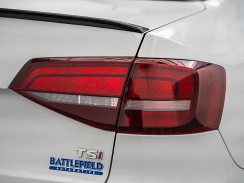 Used 2018 Volkswagen Jetta Sport FWD image 8