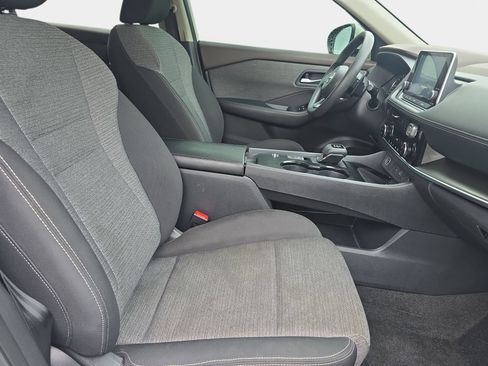 Used 2023 Nissan Rogue SV FWD image 10
