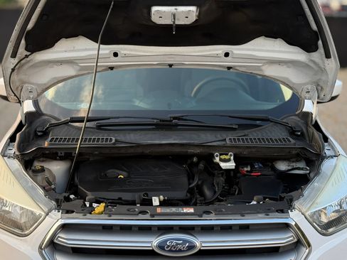 Used 2017 Ford Escape SE AWD/4WD image 28