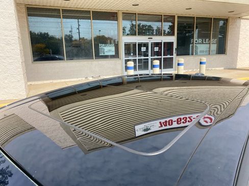 Used 2018 Ford Taurus SHO w/ Sho Performance Package image 9