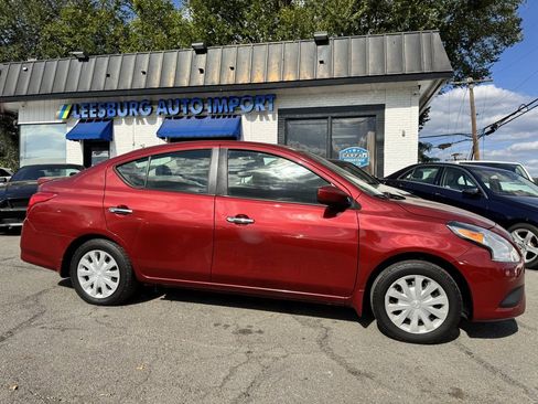 Used 2018 Nissan Versa SV image 6
