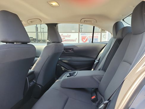 Used 2024 Toyota Corolla LE FWD image 11