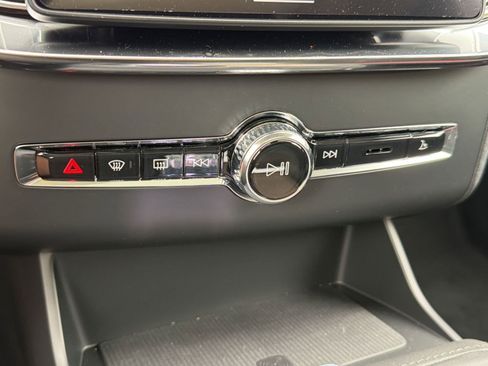 New 2026 Volvo XC90 B5 Plus AWD/4WD image 16
