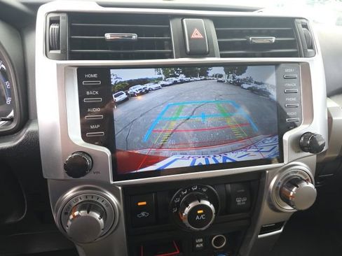 Used 2016 Toyota 4Runner SR5 AWD/4WD image 25