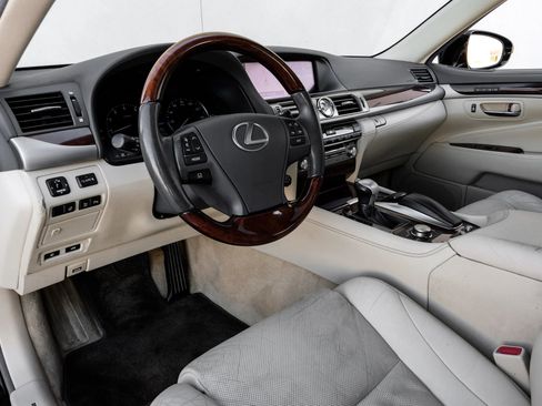 Used 2014 Lexus LS 460 image 3