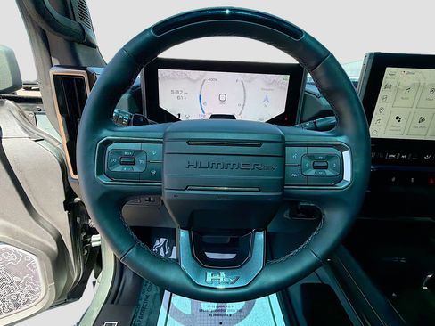 Used 2024 GMC Hummer EV 3X w/ LPO, Illumination Package image 40