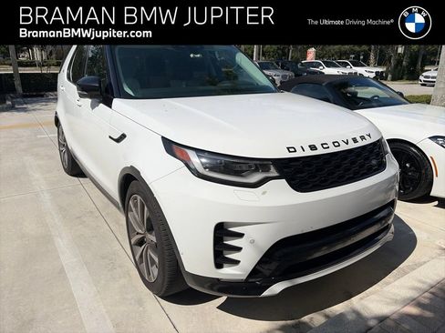 Used 2025 Land Rover Discovery Dynamic SE AWD/4WD image 1