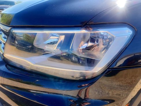 Used 2021 Volkswagen Tiguan SE R-Line image 10