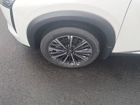 New 2026 Nissan Pathfinder Platinum image 28