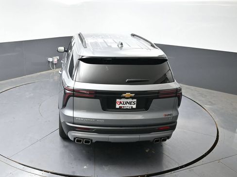 Used 2024 Chevrolet Traverse LT AWD/4WD image 52