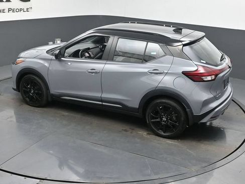 Used 2023 Nissan Kicks SR w/ SR Premium Package FWD image 42