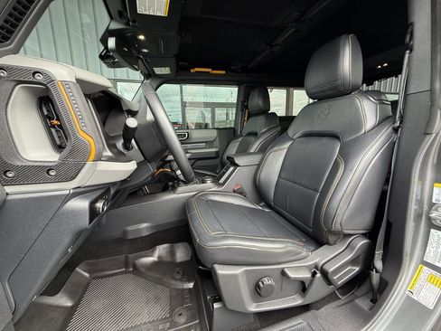 Used 2023 Ford Bronco Badlands w/ Sasquatch Package AWD/4WD image 17